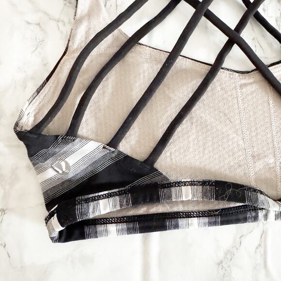 LULULEMON Free To Be Wild Sports Bra Capilano Stripe Black White 4 - Picture 6 of 9